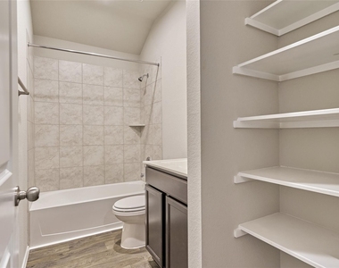 13924 Payette Arbor Court - Photo Thumbnail 6