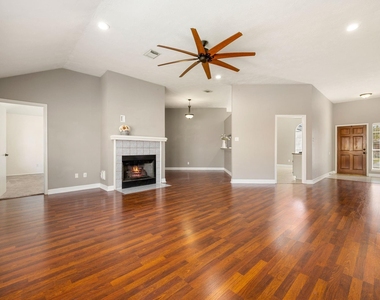 4754 Widerop Lane - Photo Thumbnail 5