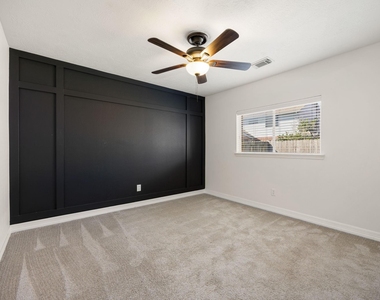 4754 Widerop Lane - Photo Thumbnail 18