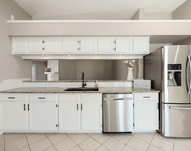 4754 Widerop Lane - Photo Thumbnail 9