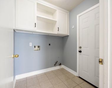 4754 Widerop Lane - Photo Thumbnail 21