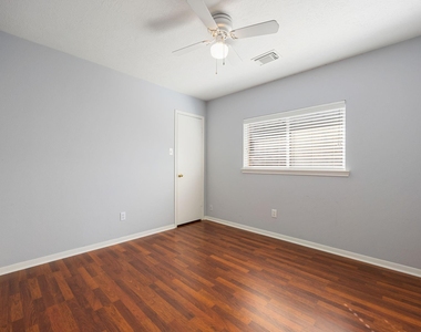 4754 Widerop Lane - Photo Thumbnail 22