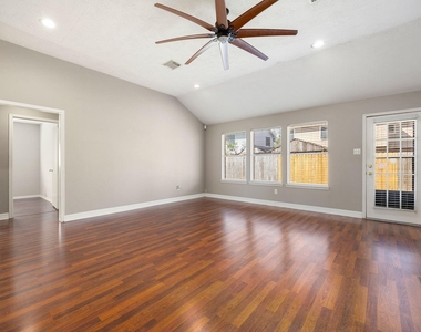 4754 Widerop Lane - Photo Thumbnail 6