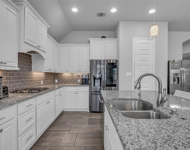 166 Painted Trillium Drive - Photo Thumbnail 2