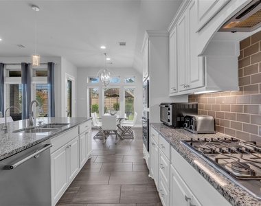 166 Painted Trillium Drive - Photo Thumbnail 5