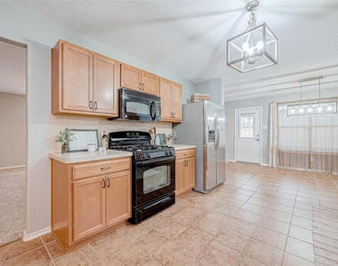 1430 Natural Pine Trail - Photo Thumbnail 11
