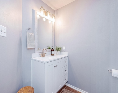 1430 Natural Pine Trail - Photo Thumbnail 13