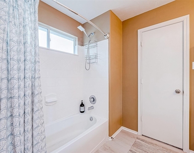 1430 Natural Pine Trail - Photo Thumbnail 24
