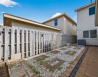 14574 Empanada Drive - Photo Thumbnail 34