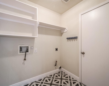 4822 Mosaic Canyon Court - Photo Thumbnail 14