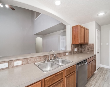 4822 Mosaic Canyon Court - Photo Thumbnail 8
