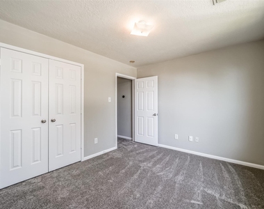 4822 Mosaic Canyon Court - Photo Thumbnail 29