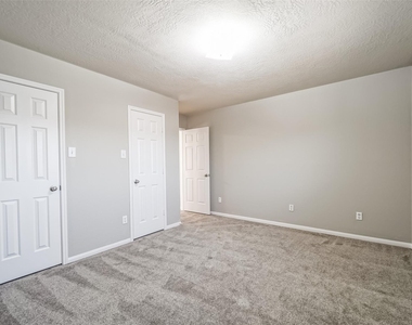 4822 Mosaic Canyon Court - Photo Thumbnail 27