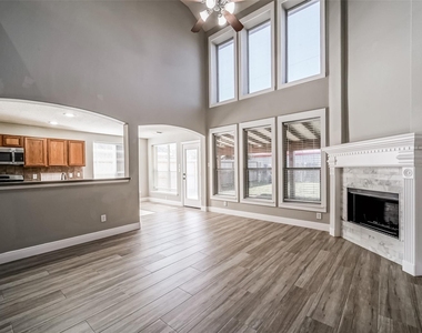 4822 Mosaic Canyon Court - Photo Thumbnail 3