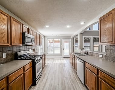 4822 Mosaic Canyon Court - Photo Thumbnail 6