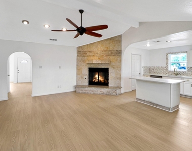 6014 Willowbend Boulevard - Photo Thumbnail 5