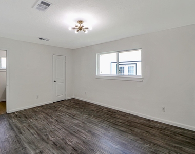 6014 Willowbend Boulevard - Photo Thumbnail 13