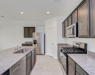 1022 Cattle Chute Ct - Photo Thumbnail 12