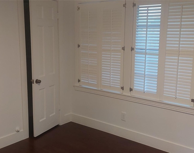4629 Cedar Oaks Lane - Photo Thumbnail 11