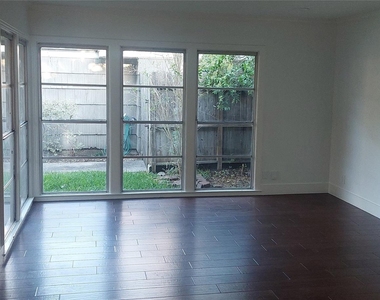 4629 Cedar Oaks Lane - Photo Thumbnail 5