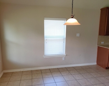1219 Pecos Pass Drive - Photo Thumbnail 8