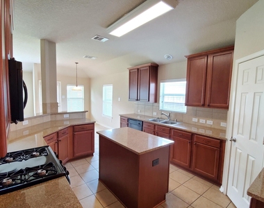 1219 Pecos Pass Drive - Photo Thumbnail 12