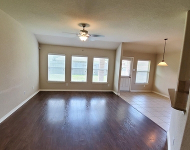 1219 Pecos Pass Drive - Photo Thumbnail 3