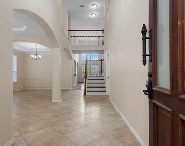 5719 Indigo Trails Drive - Photo Thumbnail 4