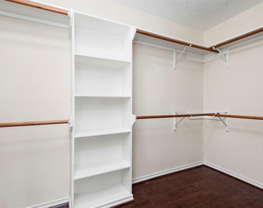 5719 Indigo Trails Drive - Photo Thumbnail 15