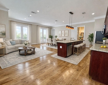 314 W Bell Street - Photo Thumbnail 10