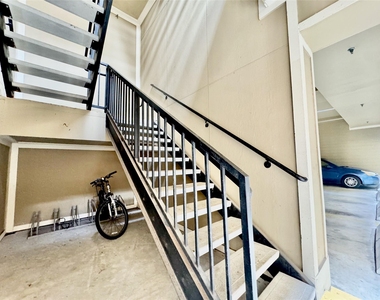 314 W Bell Street - Photo Thumbnail 7