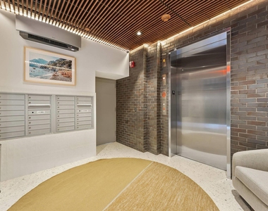 160 Birdsall Street - Photo Thumbnail 8