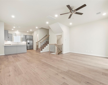 3075 Hicks Street - Photo Thumbnail 6