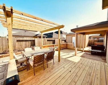 1603 Municipal Way - Photo Thumbnail 8