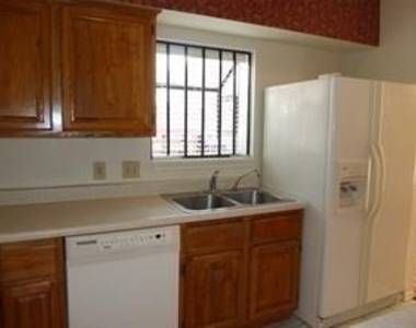 1103 Dulles Avenue - Photo Thumbnail 6