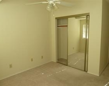 1103 Dulles Avenue - Photo Thumbnail 9