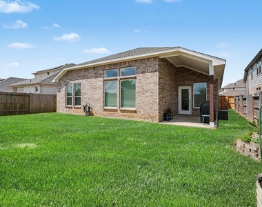 2214 Lierna Drive - Photo Thumbnail 23