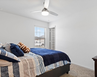 3521 Rockefeller Road - Photo Thumbnail 10