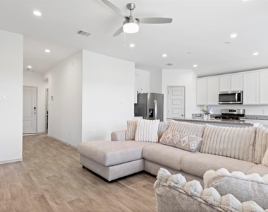 3521 Rockefeller Road - Photo Thumbnail 2