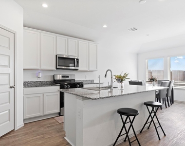 3521 Rockefeller Road - Photo Thumbnail 4