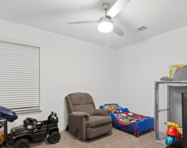 3521 Rockefeller Road - Photo Thumbnail 13