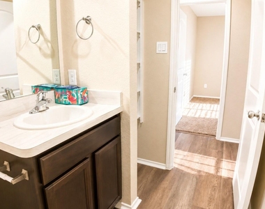 21422 Chester Cliff Lane - Photo Thumbnail 9