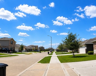 21422 Chester Cliff Lane - Photo Thumbnail 2