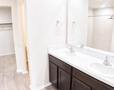 21422 Chester Cliff Lane - Photo Thumbnail 20