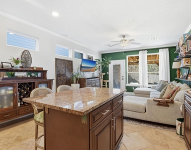 410 Peach Street - Photo Thumbnail 5