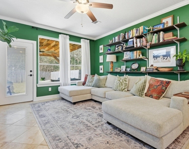 410 Peach Street - Photo Thumbnail 11