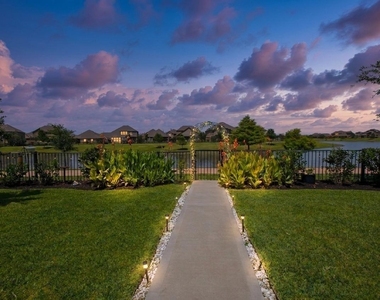 24818 Harvest Elm Court - Photo Thumbnail 46