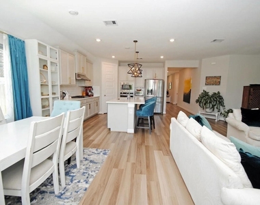 24818 Harvest Elm Court - Photo Thumbnail 10