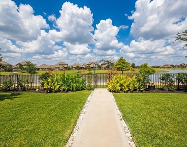 24818 Harvest Elm Court - Photo Thumbnail 37