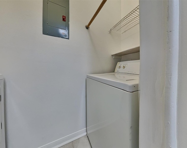 6500 Harbor Town Drive - Photo Thumbnail 13